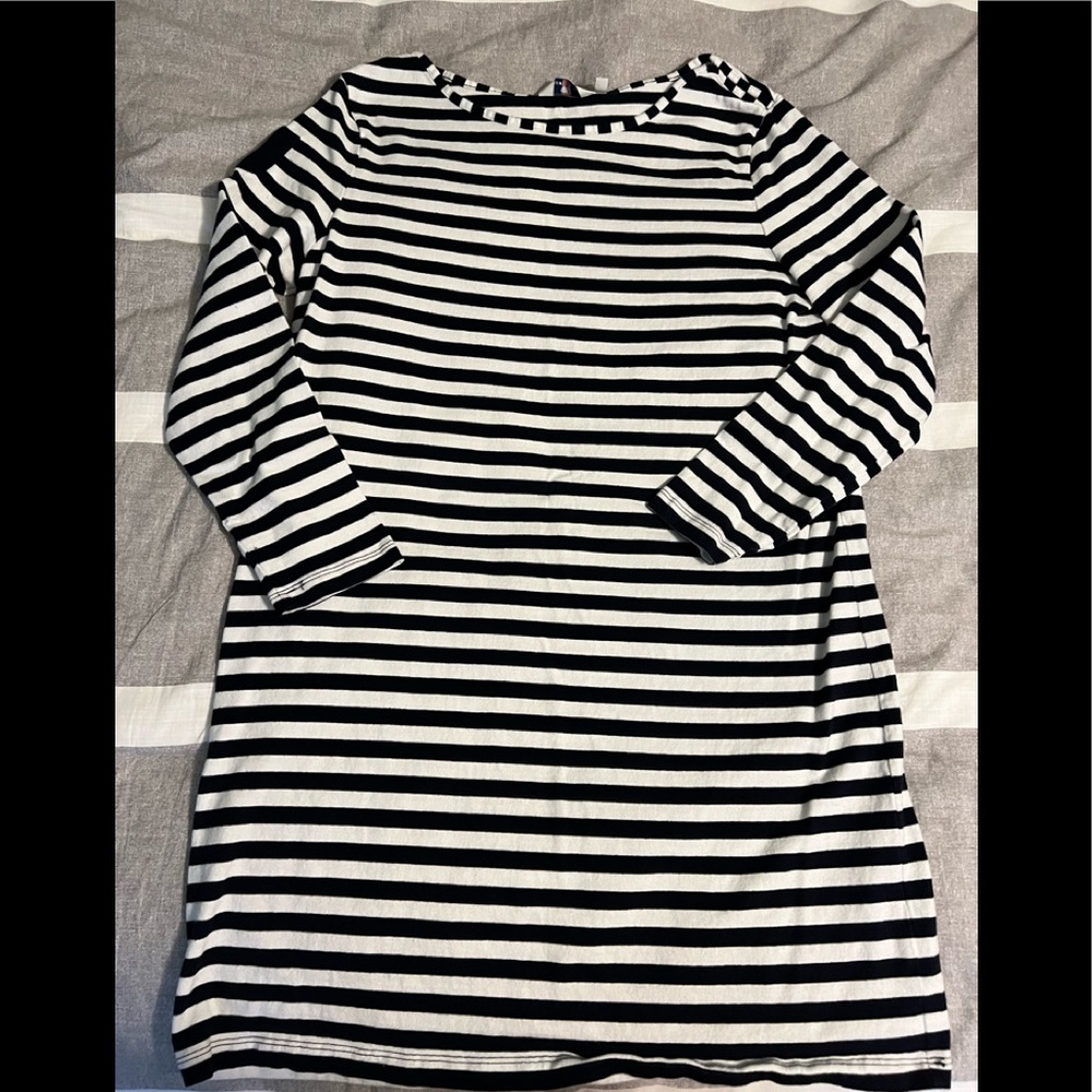 Vineyard vines dress